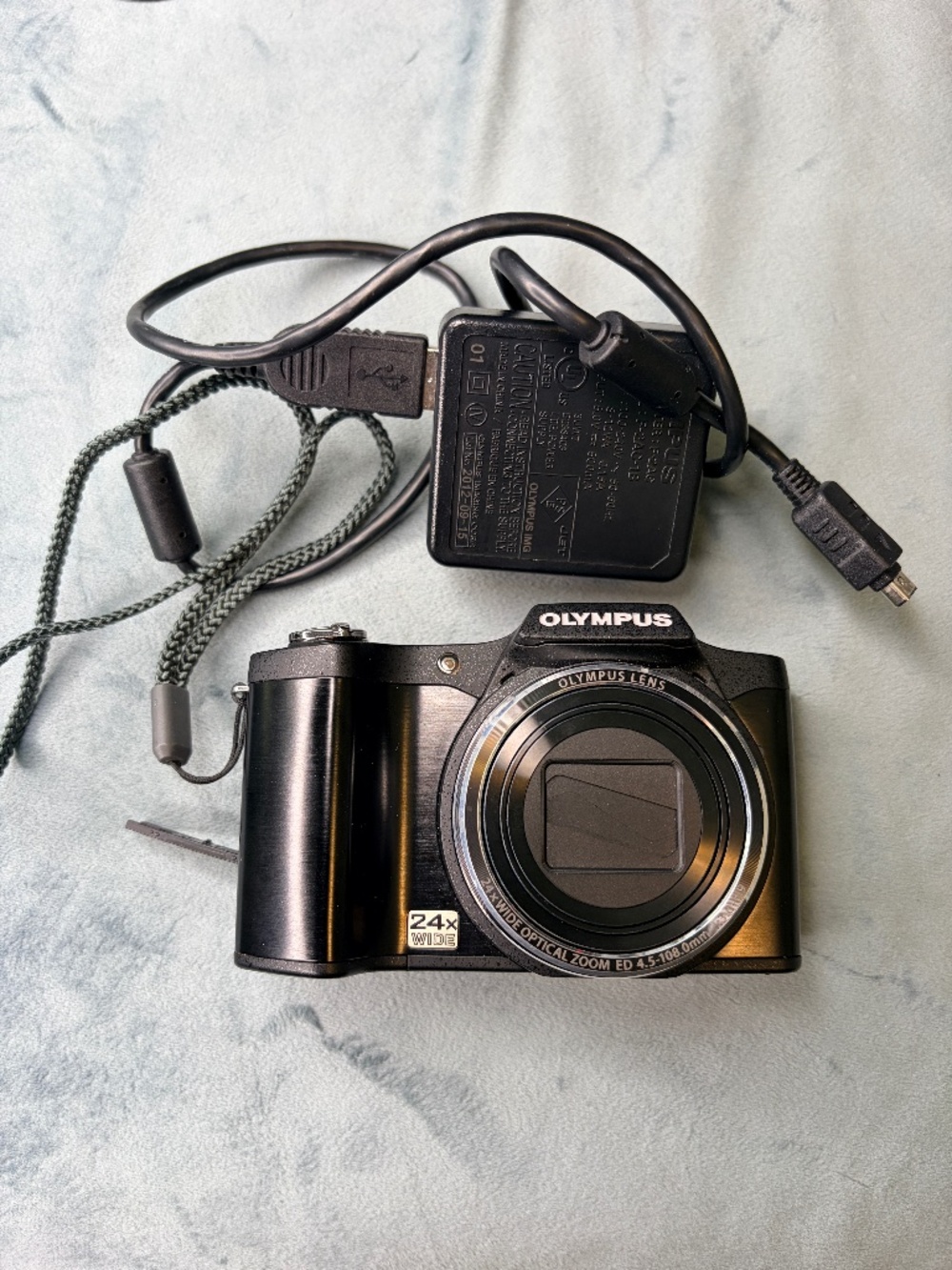 Olympus SZ-14 digital camera